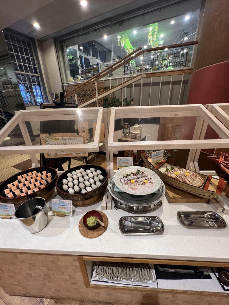 池の平白樺高原ホテル 夕食バイキング【蟹食べ放題(^_-)-☆1泊2食+酒飲み放題で1万円程度】: バイキング馬鹿一代